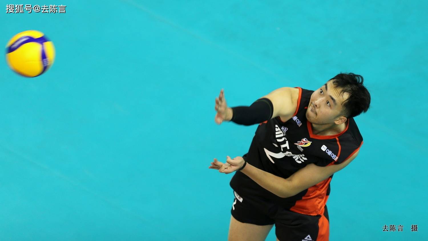 关于浙江队火力全开，轻松获得胜利保持领先的信息