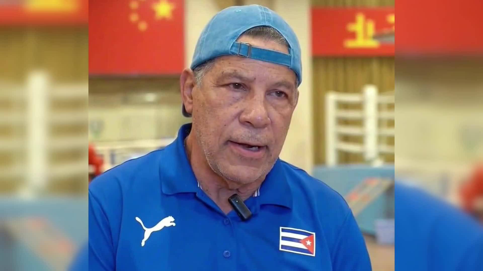 拳击比赛：古巴选手力挫对手夺冠