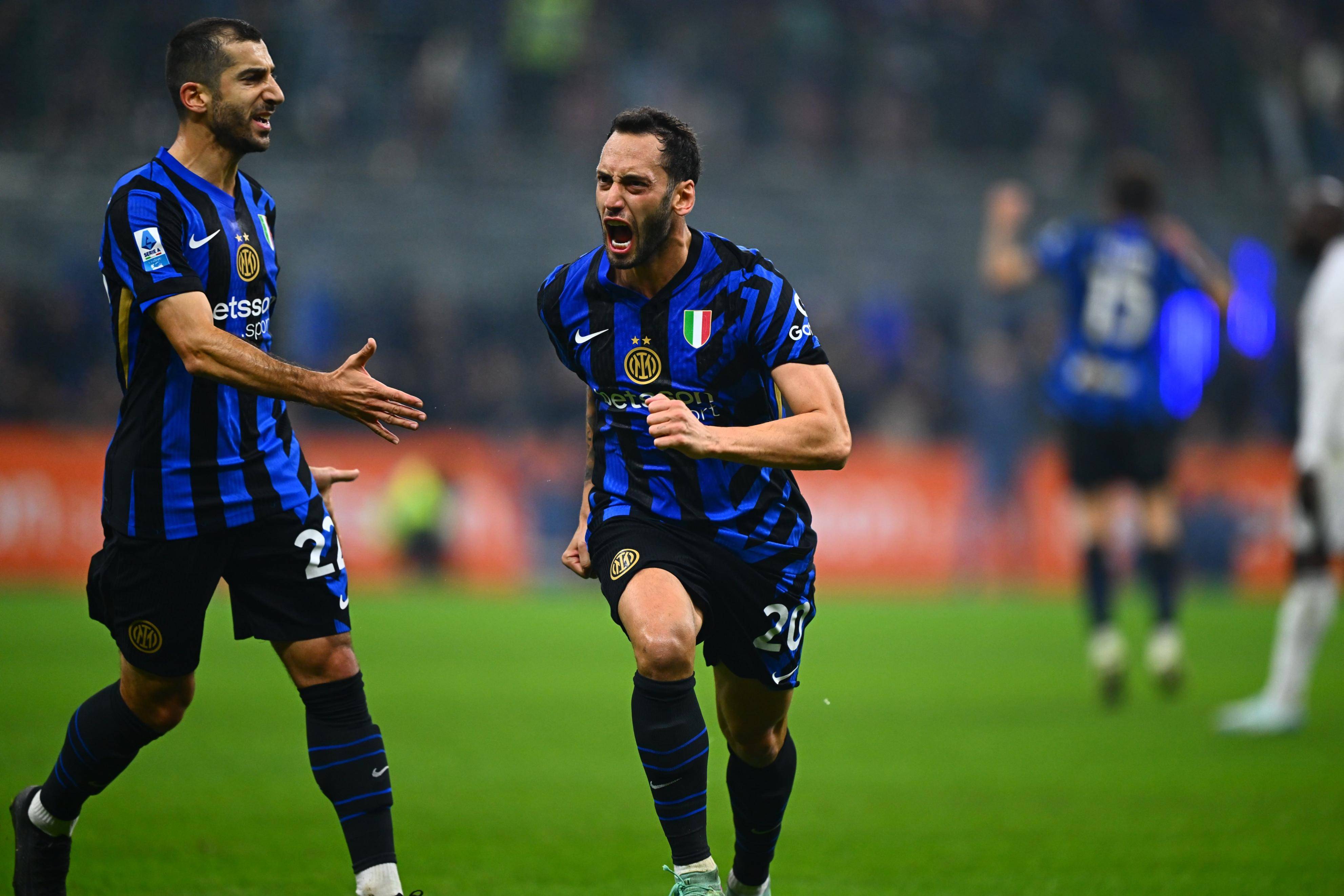 包含那不勒斯备战米兰，迎接顶级对决的词条