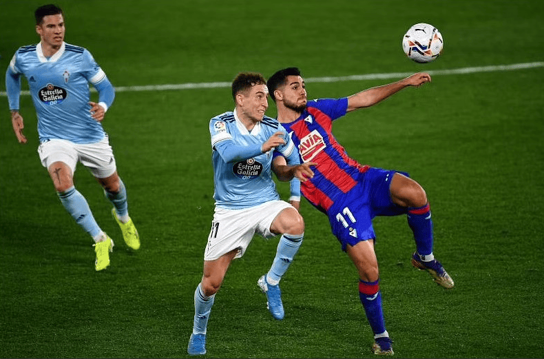 包含法国联赛战况激烈,胜利属于里昂的词条 包含法国联赛战况激烈,胜利属于里昂的词条