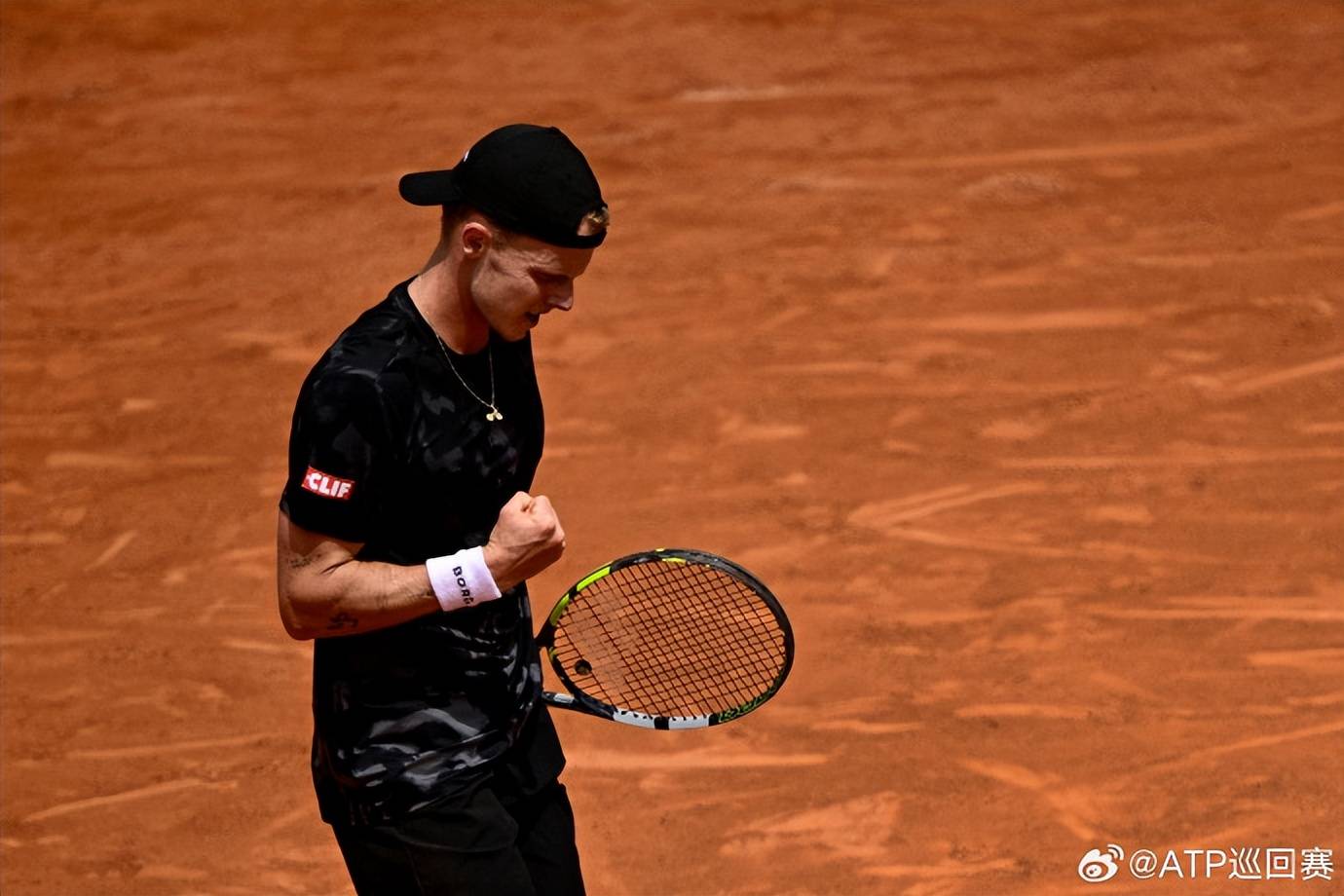 蒙特卡洛大师赛横扫戴维斯杯，兹维列夫状态火热的简单介绍