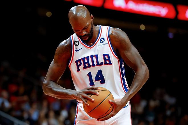 爱游戏大厅-包含勇士险胜热火，范弗利特高光表现的词条