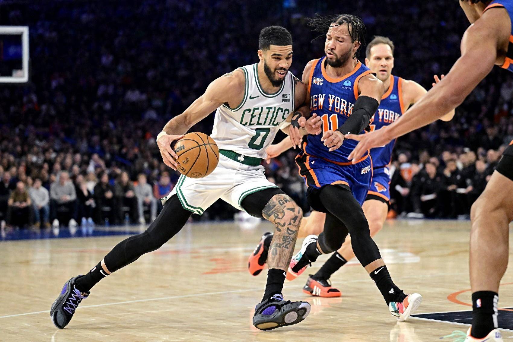 尼克斯完胜鹈鹕，塔图姆扛起全队的简单介绍