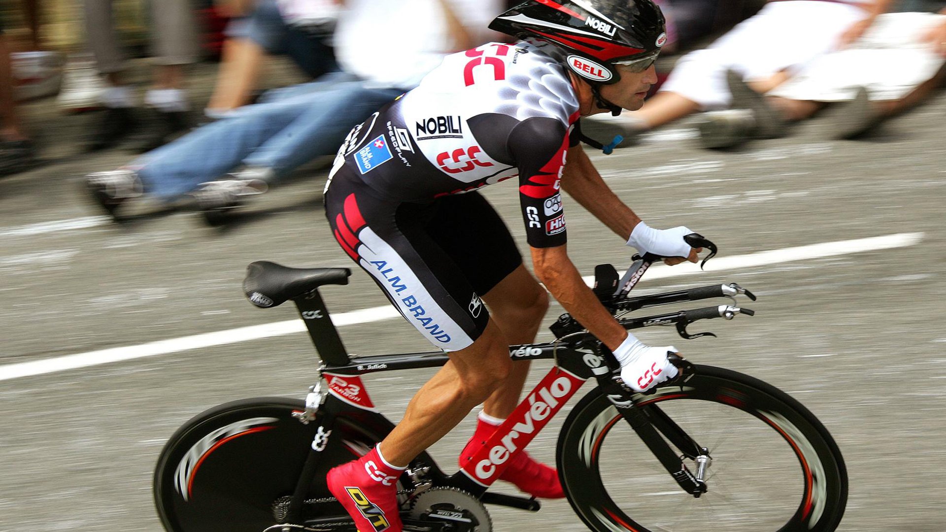 绿茵场上的轻取与乒乓台前的火热，当德国战车邂逅东方利刃